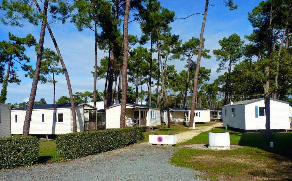 Sous Les Pins Ronce-les-Bains Exterior photo